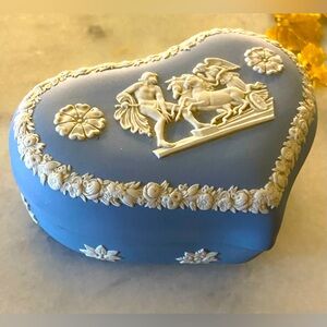 Vintage English Wedgwood Jasperware Blue and White Heart Shaped Jewelry Box
